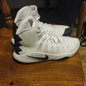 Nike Hyperdunks 2016